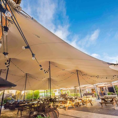 Court Yard Hotel Leixlip Exterior photo