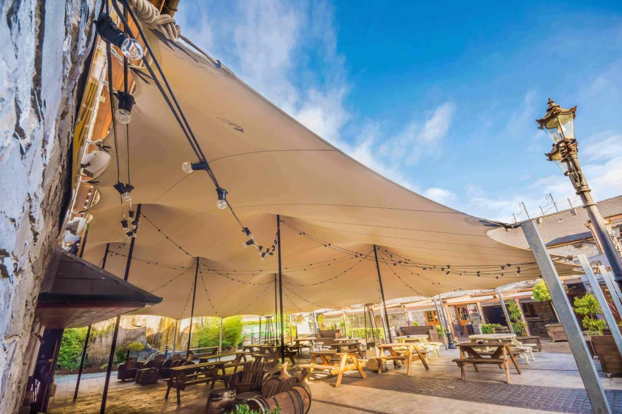 Court Yard Hotel Leixlip Exterior photo
