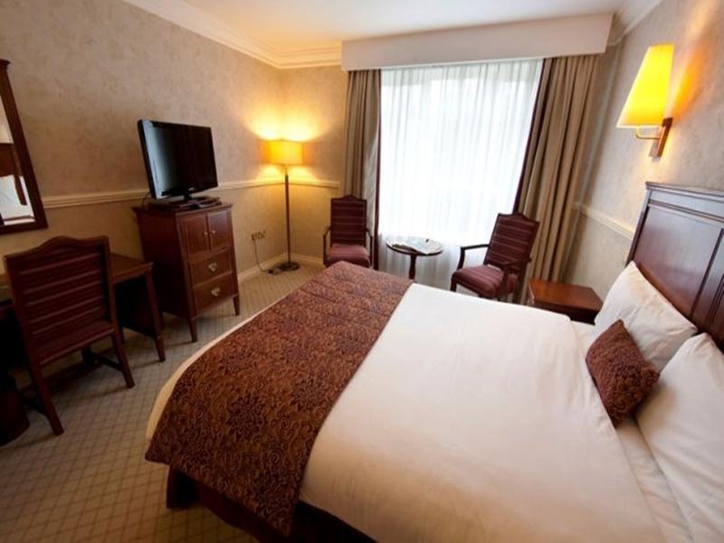 Court Yard Hotel Leixlip Exterior photo
