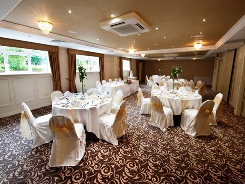 Court Yard Hotel Leixlip Exterior photo