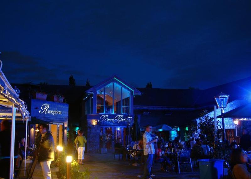 Court Yard Hotel Leixlip Exterior photo