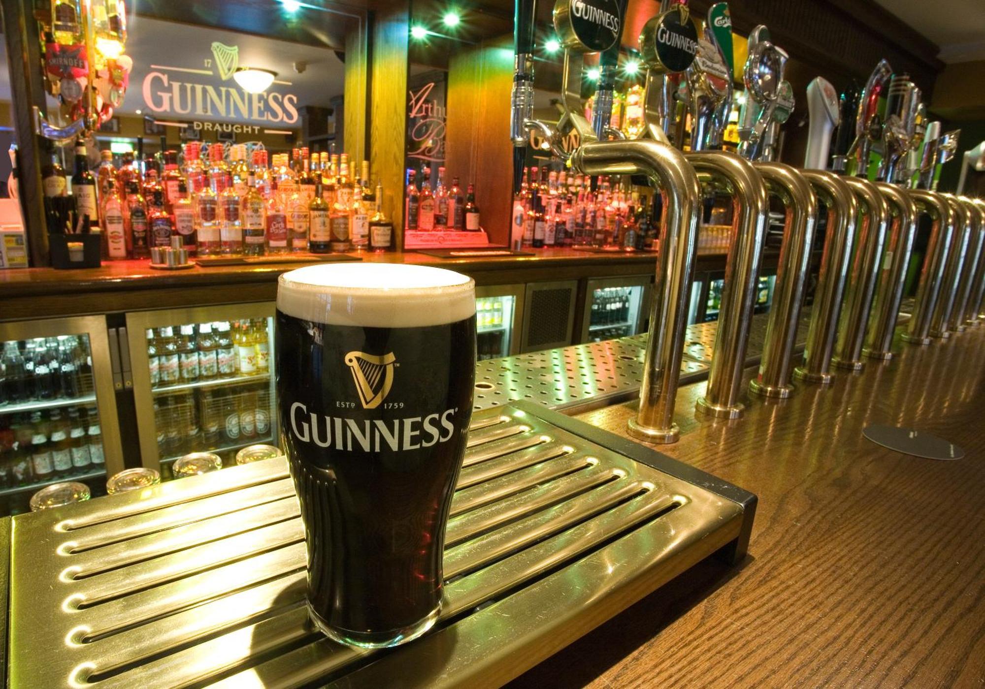 Court Yard Hotel Leixlip Exterior photo