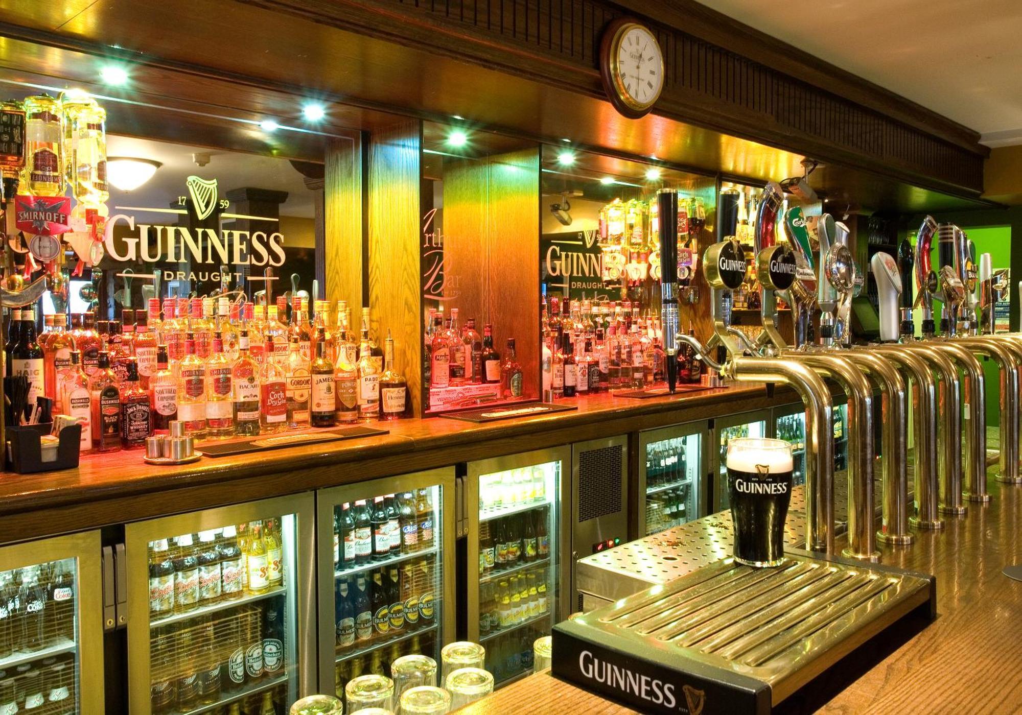 Court Yard Hotel Leixlip Exterior photo