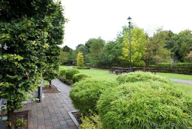 Court Yard Hotel Leixlip Exterior photo