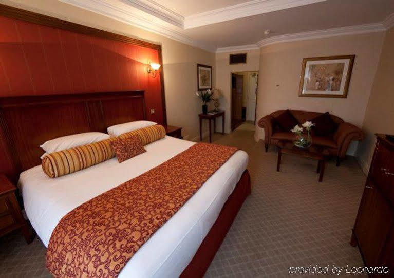 Court Yard Hotel Leixlip Exterior photo